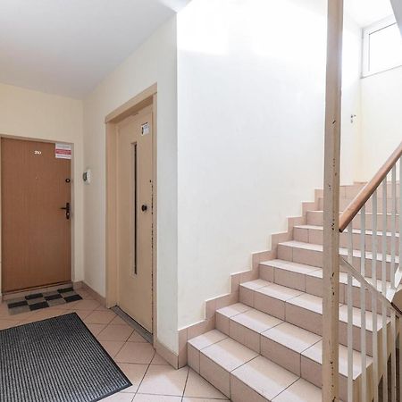 Room, Pirenejska 20 Cozy Rooms وارسو المظهر الخارجي الصورة