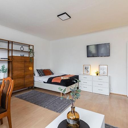 Room, Pirenejska 20 Cozy Rooms وارسو المظهر الخارجي الصورة