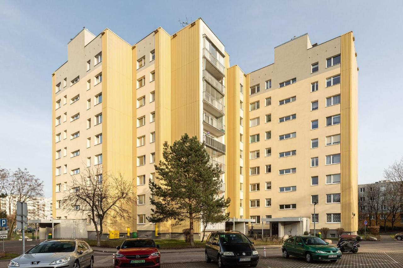 Room, Pirenejska 20 Cozy Rooms وارسو المظهر الخارجي الصورة