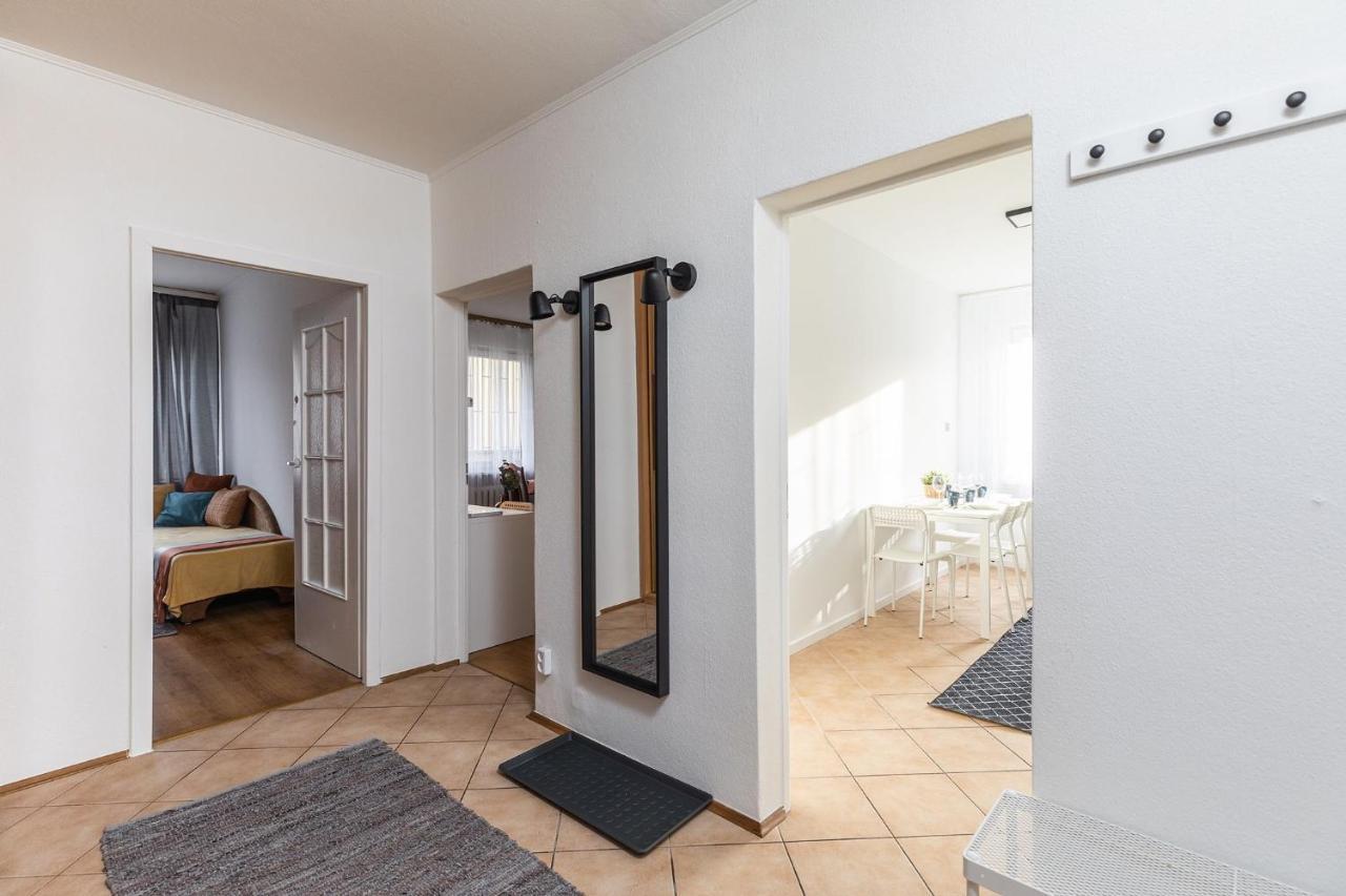 Room, Pirenejska 20 Cozy Rooms وارسو المظهر الخارجي الصورة