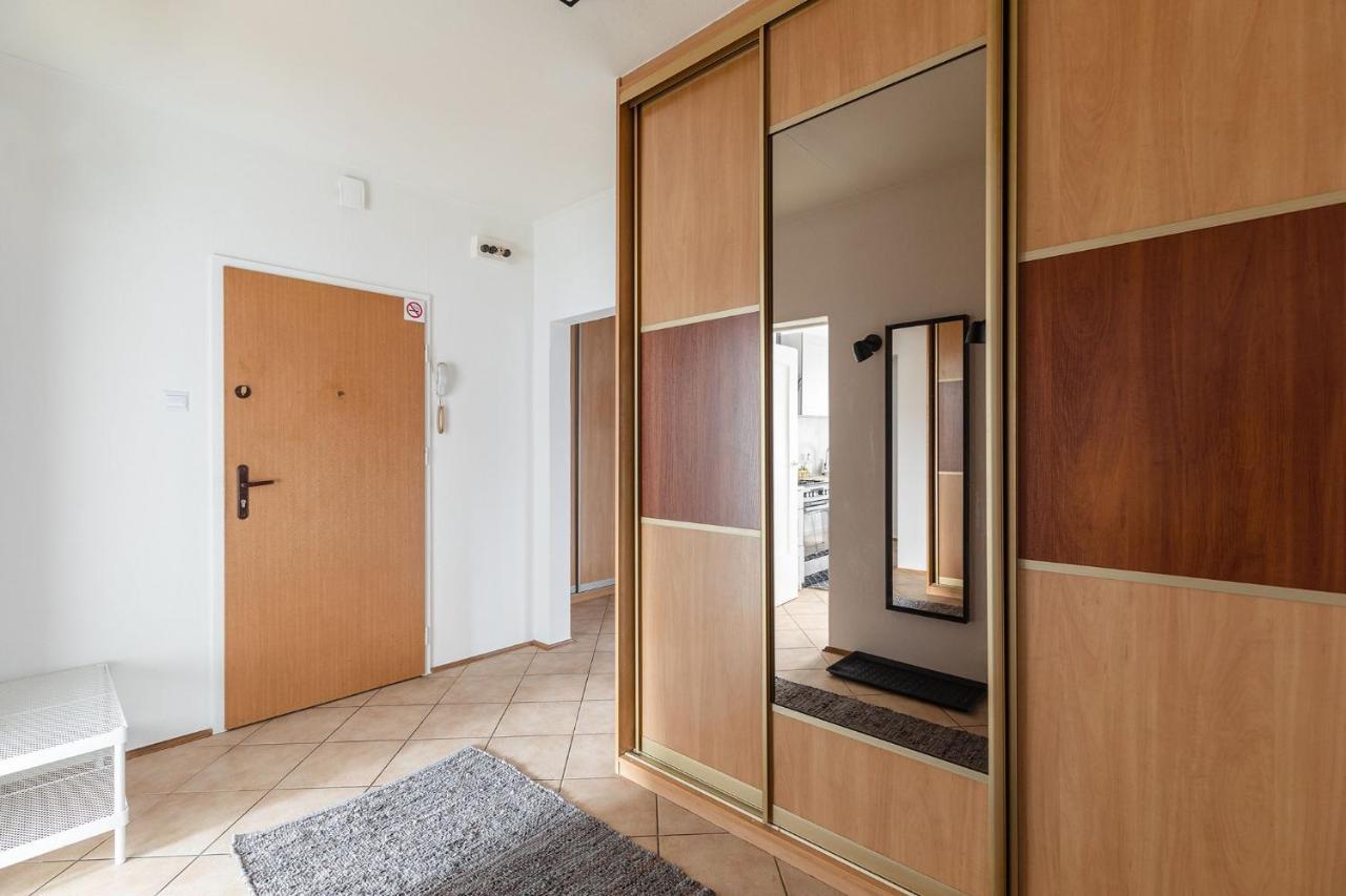 Room, Pirenejska 20 Cozy Rooms وارسو المظهر الخارجي الصورة