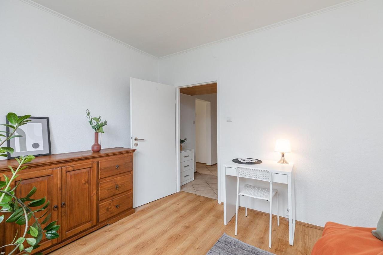 Room, Pirenejska 20 Cozy Rooms وارسو المظهر الخارجي الصورة