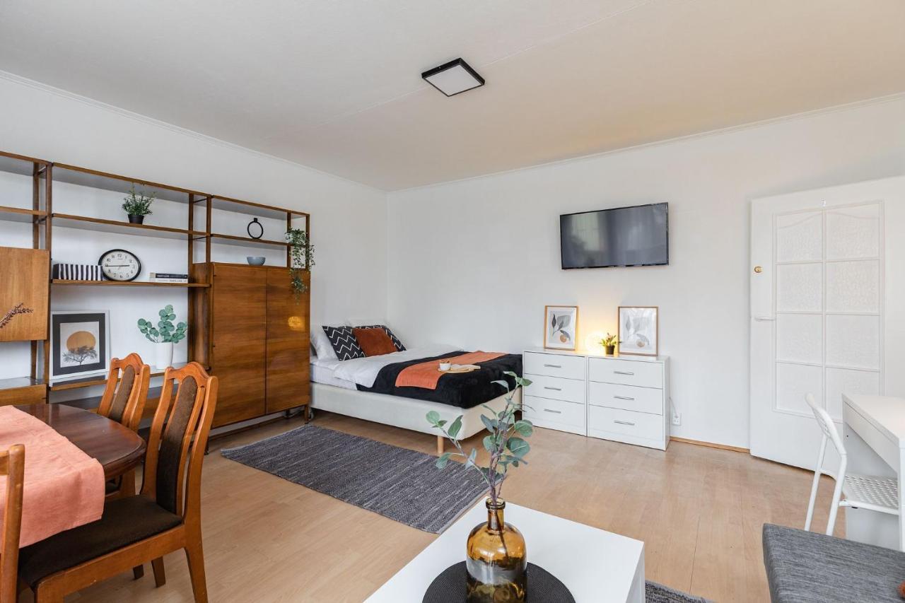 Room, Pirenejska 20 Cozy Rooms وارسو المظهر الخارجي الصورة